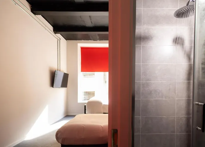 Rezz Temple Bar, Dublin