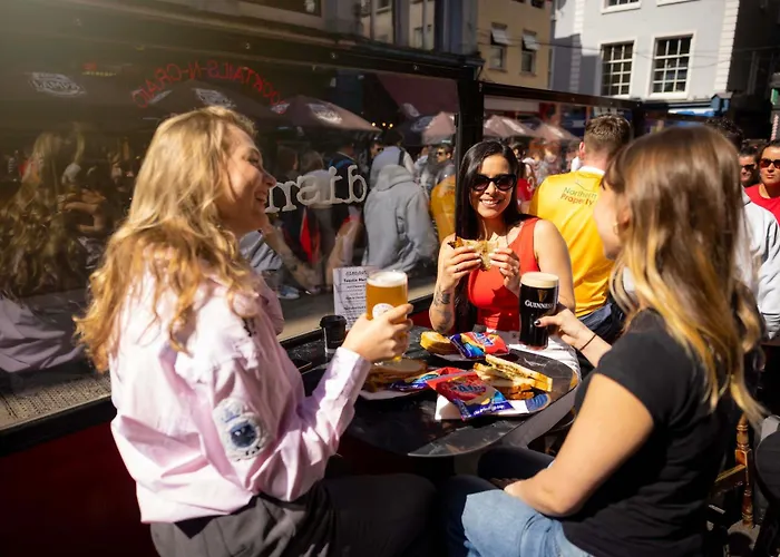 Rezz Temple Bar, Hotell