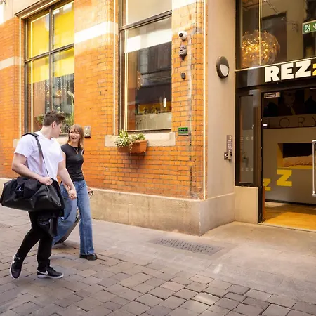 ホテル Rezz Temple Bar,