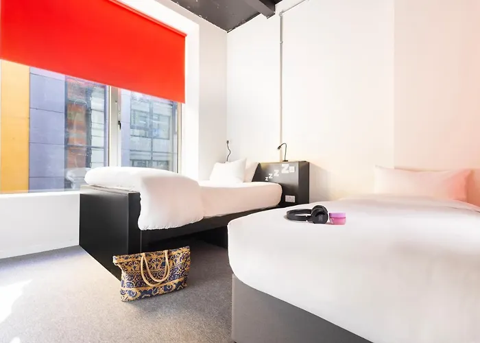Rezz Temple Bar, 3*