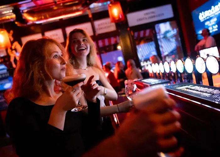 Rezz Temple Bar, ホテル 3*