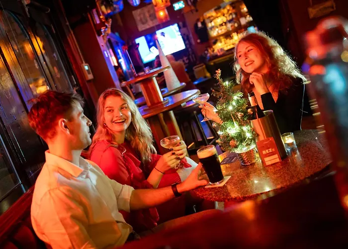 Rezz Temple Bar, 3*